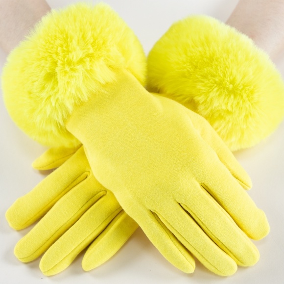 MODA ME COUTURE Accessories - YELLOW Faux Fur Tech Gloves